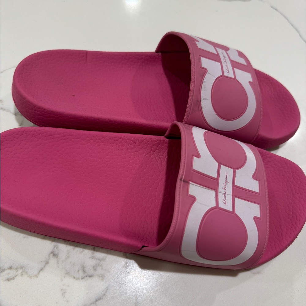Salvatore Ferragamo Pink Slides